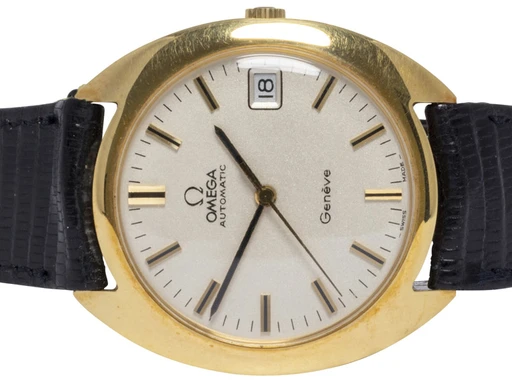 Title: Geneve Gult Guld, Vintage
Brand: Omega
Model: Geneve
Ref: 90016
Category: Dress
Diameter: nullmm
Functions: Dato
Year: null
Price: 29900
Condition: undefined
Dial Color: Hvid
Strap: Læder
Case material: Guld
Gender: Herre
Match: 100.0%
Billedet er ejet af Urhandleren (341801) Et Omega ur