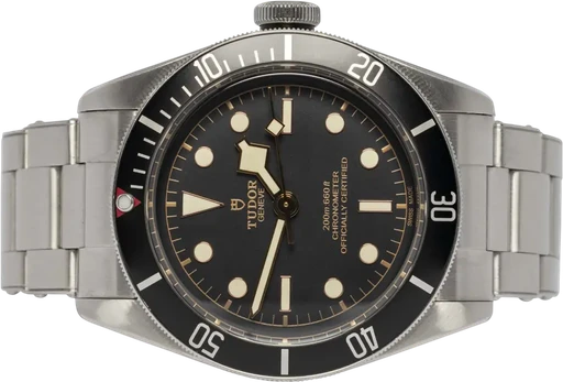 Titel: Black Bay 41, Sort, Stål
Mærke: Tudor
Model: Black Bay
Ref.: 79230N
Kategori: Dykker
Diameter: 41mm
Funktioner: Dato
Årgang: 2018
Pris: 24900
Stand: 7.5 (Brugt)
Skivefarve: Sort
Rem: Metal
Kassemateriale: Stål
Køn: Herre
Match: 100.0%
Billedet ejes af Urhandleren (902433) Et Tudor ur