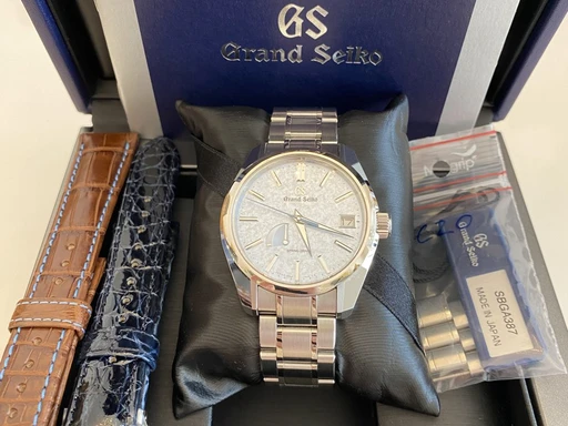 Title: Heritage Collection
Brand: Grand Seiko
Model: Heritage Collection
Ref: SBGA387
Category: Dress
Diameter: nullmm
Functions: Dato
Year: 2019
Price: 58000
Condition: undefined
Dial Color: Hvid
Strap: Metal
Case material: Stål
Gender: Herre
Match: 100.0%
Billedet er ejet af Urbørsen (392328) Et Grand Seiko ur