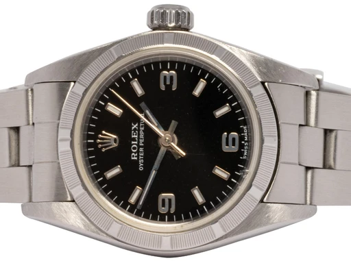 Title: Oyster Perpetual 26, Sort, Stål, Oyster
Brand: Rolex
Model: Oyster Perpetual
Ref: 67230
Category: Dress
Diameter: 26mm
Functions: Dato
Year: null
Price: 34900
Condition: undefined
Dial Color: Sort
Strap: Metal
Case material: Stål
Gender: Dame
Match: 100.0%
Billedet er ejet af Urhandleren (102665) Et Rolex ur