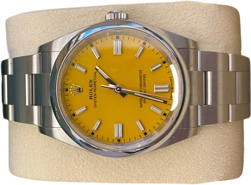 Title: Oyster Perpetual
Brand: Rolex
Model: Oyster Perpetual
Ref: 126000
Category: Dress
Diameter: nullmm
Functions:
Year: 2022
Price: 95000
Condition: 10.0
Dial Color: Gul
Strap: Metal
Case material: Stål
Gender: Unisex
Match: 100.0%
Billedet er ejet af Urbørsen (113743) Et Rolex ur