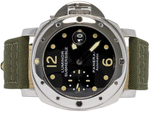 Title: Luminor Submersible Automatic Accaio A Serie Tritium 44, Stål
Brand: Panerai
Model: Panerai Luminor Submersible Automatic Accaio A Serie
Ref: PAM00024A
Category: Dykker
Diameter: 44mm
Functions: Dato
Year: null
Price: 74900
Condition: undefined
Dial Color: Sort
Strap: Stof
Case material: Stål
Gender: Herre
Match: 100.0%
Billedet er ejet af Urhandleren (102564) Et Panerai ur