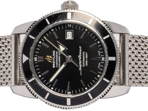 Title: Superocean Heritage 42, Sort, Stål
Brand: Breitling
Model: Superocean Heritage
Ref: A1732124/ba61
Category: Dykker
Diameter: 42mm
Functions: Dato
Year: 2016
Price: 22900
Condition: 7.0
Dial Color: Sort
Strap: Metal
Case material: Stål
Gender: Herre
Match: 100.0%
Billedet er ejet af Urhandleren (102699) Et Breitling ur