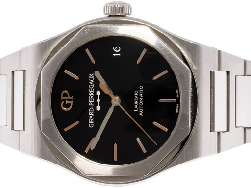 Title: Laureato, Sort, Stål, 42 mm
Brand: Girard-Perregaux
Model: Laureato
Ref: 81010-11-635-11a
Category: Dress
Diameter: 42mm
Functions: Dato
Year: 2021
Price: 134900
Condition: undefined
Dial Color: Sort
Strap: Metal
Case material: Stål
Gender: Herre
Match: 100.0%
Billedet er ejet af Urhandleren (102524) Et Girard-Perregaux ur