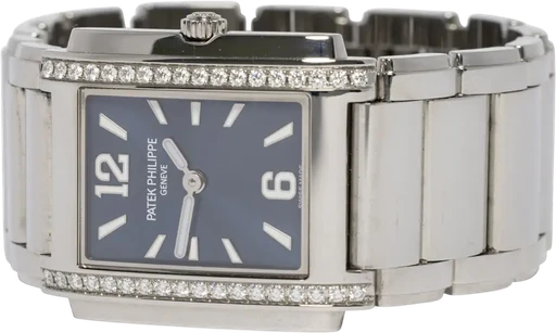 Titel: Twenty-4, blå, diamant, stål (Nyhed)
Mærke: Patek Philippe
Model: Twenty~4
Ref.: 4910/1200A-001
Årgang: 2025
Tilbehør: Papirer
Pris: 149.900 kr.
Diameter:
Funktioner:
Skivefarve: Blå
Rem: Metal
Kassemateriale: Stål
Kategori: Dress
Køn: Dame
Match: 100.0%
Billedet ejes af Urhandleren (1205055) Et Patek Philippe ur