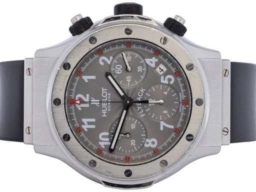 Title: Flyback Chronograph, Grå, Stål, Gummi
Brand: Hublot
Model: Flyback Chronograph
Ref: 1926.l
Category: Sport
Diameter: 42mm
Functions: Kronograf, Dato
Year: 2006
Price: 59900
Condition: undefined
Dial Color: Grå
Strap: Gummi
Case material: Stål
Gender: Herre
Match: 100.0%
Billedet er ejet af Urhandleren (102590) Et Hublot ur