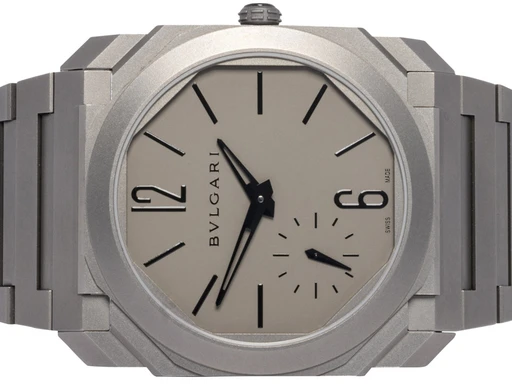 Title: Octo Finissimo Extra Thin 40, Grå, Titanium
Brand: Bvlgari
Model: Octo Titanium
Ref: 102736
Category: Dress
Diameter: 40mm
Functions: Dato
Year: null
Price: 99900
Condition: undefined
Dial Color: Grå
Strap: Metal
Case material: Titanium
Gender: Herre
Match: 100.0%
Billedet er ejet af Urhandleren (174178) Et Bvlgari ur