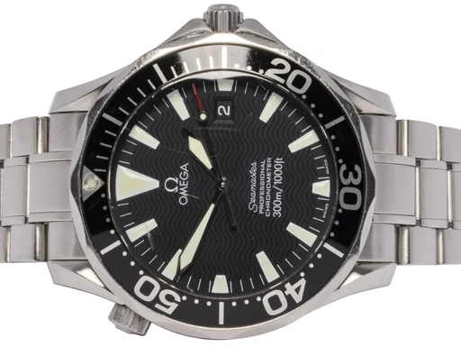 Title: Seamaster Diver 300m 41, Sort, Stål
Brand: Omega
Model: Omega Seamaster Diver 300m
Ref: 22545000
Category: Dykker
Diameter: 41mm
Functions: Dato
Year: 2008
Price: 29900
Condition: undefined
Dial Color: Sort
Strap: Metal
Case material: Stål
Gender: Herre
Match: 100.0%
Billedet er ejet af Urhandleren (102674) Et Omega ur