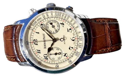 Titel: Jules Audemars
Mærke: Audemars Piguet
Model: Jules Audemars Chronograph
Ref.: 26100BC.OO.D002CR.01
Årgang:
Tilbehør:
Stand: 8.5 (Brugt)
Pris: 129.500 kr.
Diameter:
Funktioner: Kronograf
Skivefarve: Hvid
Rem: Læder
Kassemateriale: Stål
Kategori: Dress
Køn: Herre
Match: 100.0%
Billedet ejes af Urbørsen (920838) Et Audemars Piguet ur