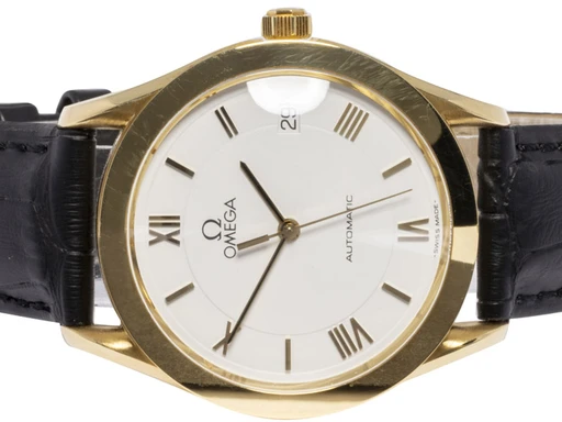 Title: Classic 35, Hvid, Guld, Læder
Brand: Omega
Model: Classic
Ref: 36012000
Category: Dress
Diameter: 35mm
Functions: Dato
Year: 1998
Price: 29900
Condition: undefined
Dial Color: Hvid
Strap: Læder
Case material: Guld
Gender: Herre
Match: 100.0%
Billedet er ejet af Urhandleren (102671) Et Omega ur