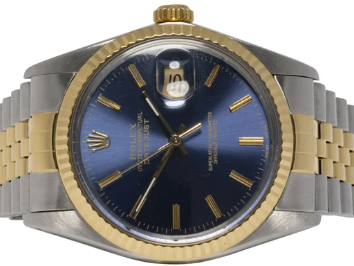 Title: Datejust 36, Blå, Guld/Stål, Jubilee
Brand: Rolex
Model: Datejust
Ref: 16233
Category: Dress
Diameter: 36mm
Functions: Dato
Year: 1990
Price: 44900
Condition: 7.0
Dial Color: Blå
Strap: Metal
Case material: Andet
Gender: Herre
Match: 100.0%
Billedet er ejet af Urhandleren (233084) Et Rolex ur