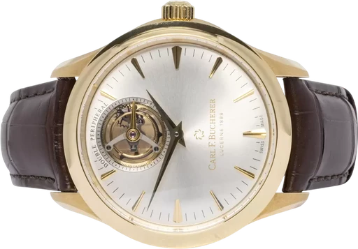 Title: Carl. F. Bucherer Manero Tourbillon Double Peripheral 43.1, Sølv, Guld, Læder
Brand: Carl F. Bucherer
Model: Manero Tourbillon Double Peripheral
Ref: 00.10920.01.13.01
Category: Dress
Diameter: 43mm
Functions: Tourbillon
Year: 2024
Price:
Condition: 10.0
Dial Color: Sølv
Strap: Læder
Case material: Guld
Gender: Herre
Match: 100.0%
Billedet er ejet af Urhandleren (129084) Et Carl F. Bucherer ur