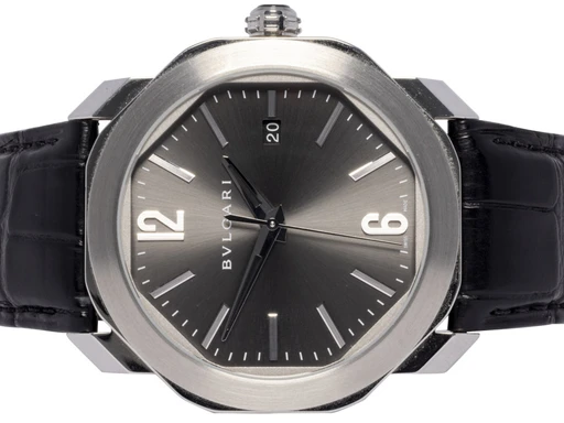 Title: Bulgari Octo Roma 41, Grå, Stål, Læder
Brand: Bvlgari
Model: Octo Roma
Ref: OC41C5SLD
Category: Dress
Diameter: 41mm
Functions: Dato
Year: 2019
Price: 44900
Condition: undefined
Dial Color: Grå
Strap: Læder
Case material: Stål
Gender: Herre
Match: 100.0%
Billedet er ejet af Urhandleren (102620) Et Bvlgari ur
