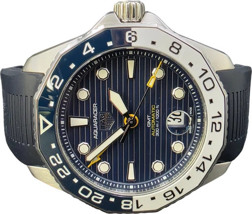Titel: Aquaracer Professional 300 GMT, blå skive og blå gummirem (Nyhed)
Mærke: Tag Heuer
Model: Aquaracer Professional 300 GMT
Ref.: WBP2010
Årgang: 2022
Tilbehør: Boks og Papirer
Stand: 9.0 (Brugt)
Pris: 19.900 kr.
Diameter: 43mm
Funktioner: GMT, Dato
Skivefarve: Blå
Rem: Gummi
Kassemateriale: Stål
Kategori: Dykker
Køn: Herre
Match: 100.0%
Billedet ejes af WatchMania (1203398) Et Tag Heuer ur