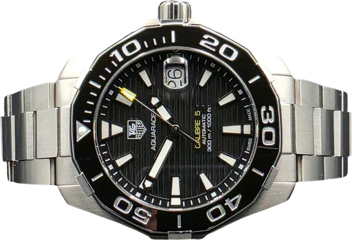 Titel: Aquaracer 300M 41 Calibre 5 (Nyhed)
Mærke: Tag Heuer
Model: Aquaracer 300M 41 Calibre 5
Ref.: WAY211A.BA0928
Årgang: 2019
Tilbehør: Boks og Papirer
Stand: 9.0 (Brugt)
Pris: 13.900 kr.
Diameter: 41mm
Funktioner: Dato
Skivefarve: Sort
Rem: Metal
Kassemateriale: Stål
Kategori: Dykker
Køn: Herre
Match: 100.0%
Billedet ejes af WatchMania (1203408) Et Tag Heuer ur