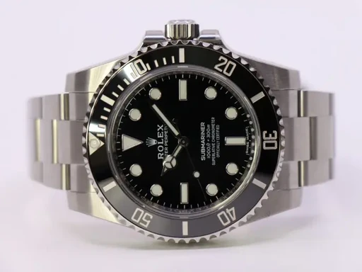 Title: Submariner 114060 – New 05/2023
Brand: Rolex
Model: Submariner
Ref: 114060
Category: Dykker
Diameter: 40mm
Functions:
Year: 2023
Price: 90000
Condition: undefined
Dial Color: Sort
Strap: Metal
Case material: Stål
Gender: Herre
Match: 100.0%
Billedet er ejet af WeWatches (419094) Et Rolex ur