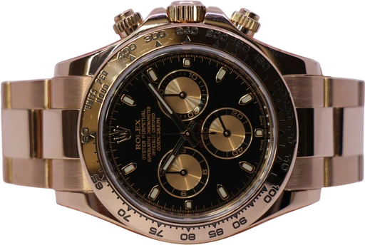 Titel: Cosmograph Daytona 116505 – Rsc 2026
Mærke: Rolex
Model: Cosmograph Daytona
Ref.: 116505
Årgang: 2010
Tilbehør: Boks og Papirer
Stand: 8.5 (Brugt)
Pris: 260.000 kr.
Diameter: 40mm
Funktioner: Kronograf
Skivefarve: Sort
Rem: Metal
Kassemateriale: Guld
Kategori: Racing
Køn: Herre
Match: 100.0%
Billedet ejes af WeWatches (1057145) Et Rolex ur