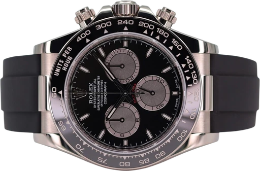 Titel: Cosmograph Daytona 126519Ln – Like New (Nyhed)
Mærke: Rolex
Model: Cosmograph Daytona
Ref.: 126519LN
Årgang: 2024
Tilbehør: Boks og Papirer
Stand: 9.8 (Brugt)
Pris: 320.000 kr.
Diameter: 40mm
Funktioner: Kronograf
Skivefarve: Sort
Rem: Gummi
Kassemateriale: Guld
Kategori: Racing
Køn: Herre
Match: 100.0%
Billedet ejes af WeWatches (1236065) Et Rolex ur