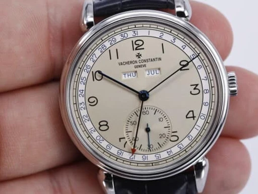 Title: Historiques 1942 (New)
Brand: Vacheron Constantin
Model: HISTORIQUES 1942
Ref: 3110
Category: Dress
Diameter: 40mm
Functions: Dato, Ugedag
Year: 2019
Price: 115000
Condition: undefined
Dial Color: Brun
Strap: Læder
Case material: Stål
Gender: Herre
Match: 100.0%
Billedet er ejet af Wine & Watches (329370) Et Vacheron Constantin ur