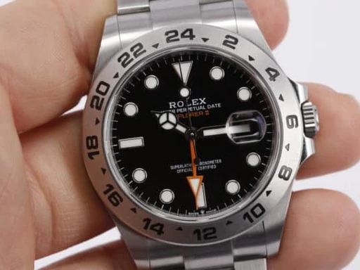 Title: Explorer
Brand: Rolex
Model: Explorer
Ref: 226570
Category: Sport
Diameter: 42mm
Functions: Dato, GMT
Year: 2021
Price: 74500
Condition: undefined
Dial Color: Sort
Strap: Metal
Case material: Stål
Gender: Herre
Match: 100.0%
Billedet er ejet af Wine & Watches (102157) Et Rolex ur