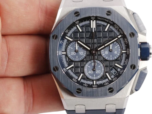 Titel: offshore (Nyhed)
Mærke: Audemars Piguet
Model: Offshore
Ref.: 26420SO.OO.A029VE.01
Årgang: 2026
Tilbehør: Boks og Papirer
Stand: 10.0 (Nyt)
Pris: 300.000 kr.
Diameter: 43mm
Funktioner: Kronograf, Dato
Skivefarve: Blå
Rem: Andet
Kassemateriale: Stål
Kategori: Sport
Køn: Herre
Match: 100.0%
Billedet ejes af Wine & Watches (1005484) Et Audemars Piguet ur