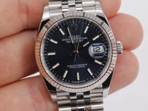 Title: Datejust
Brand: Rolex
Model: Datejust
Ref: 126234
Category: Dress
Diameter: 36mm
Functions: Dato
Year: 2021
Price: 77000
Condition: undefined
Dial Color: Blå
Strap: Metal
Case material: Stål
Gender: Herre
Match: 100.0%
Billedet er ejet af Wine & Watches (321234) Et Rolex ur