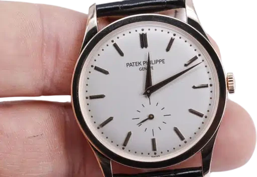 Title: Calatrava
Brand: Patek Philippe
Model: Calatrava
Ref: 5196R
Category: Dress
Diameter: 37mm
Functions: Dato
Year:
Price: 135000
Condition: 8.5
Dial Color: Sølv
Strap: Læder
Case material: Guld
Gender: Herre
Match: 100.0%
Billedet er ejet af Wine & Watches (484991) Et Patek Philippe ur